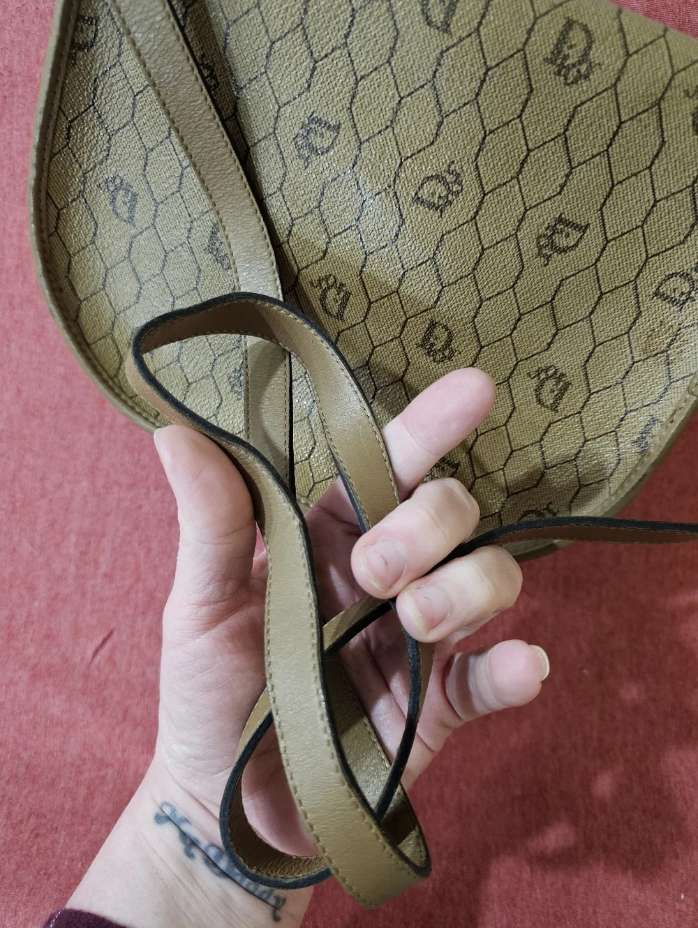 1980s Vintage Christian Dior Honeycomb Shoulder/Crossbody Bag - Picture 5 of 16